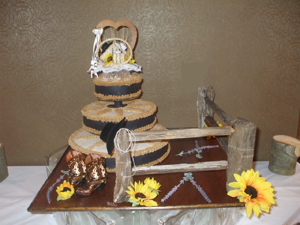 Wagon Wheel Cake w/ Split Rail Fence and Cowboy Boots